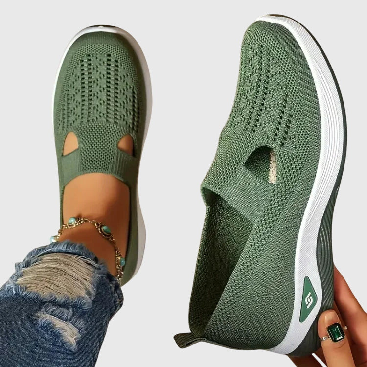 Scarpe Slip-On con Aperture Laterali