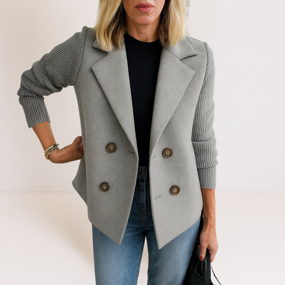 Cappotto sartoriale con maniche in maglia