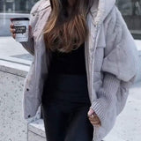Simona - Calore Elegante per l'Inverno Quotidiano