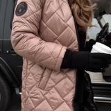 Eleonora - Calore Elegante per un Inverno Moderno