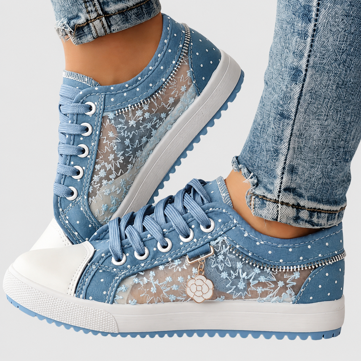 Sneakers con Fiori e Strass