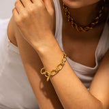 Johanna – Bracciale delicato in oro con dettagli di charm