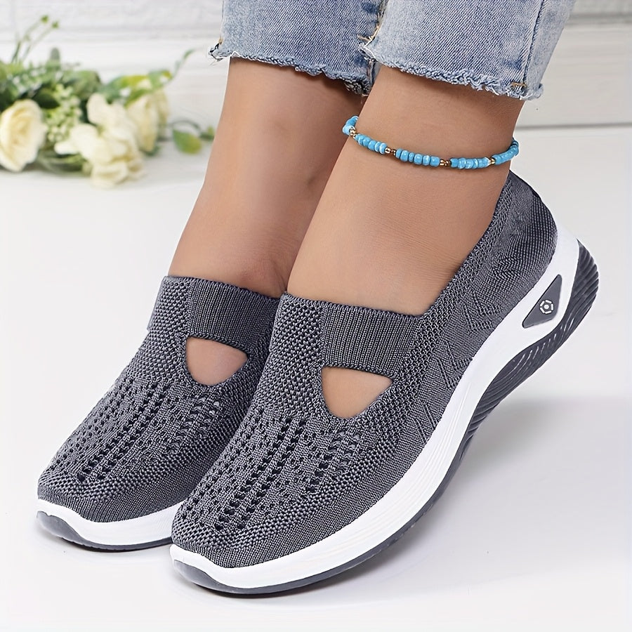 Scarpe Slip-On con Dettaglio a T