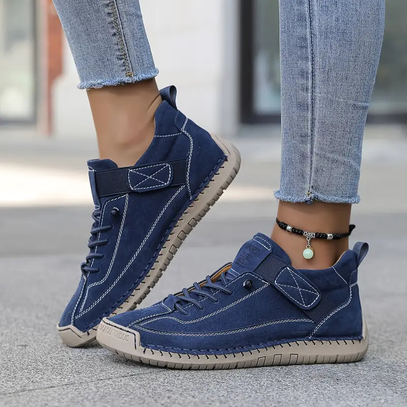 Sneakers con Cinturino e Lacci