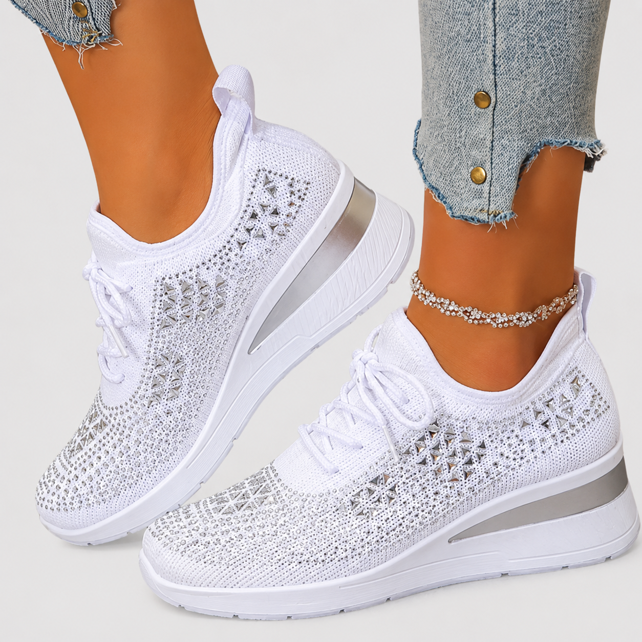 Sneakers Traforate con Zeppa