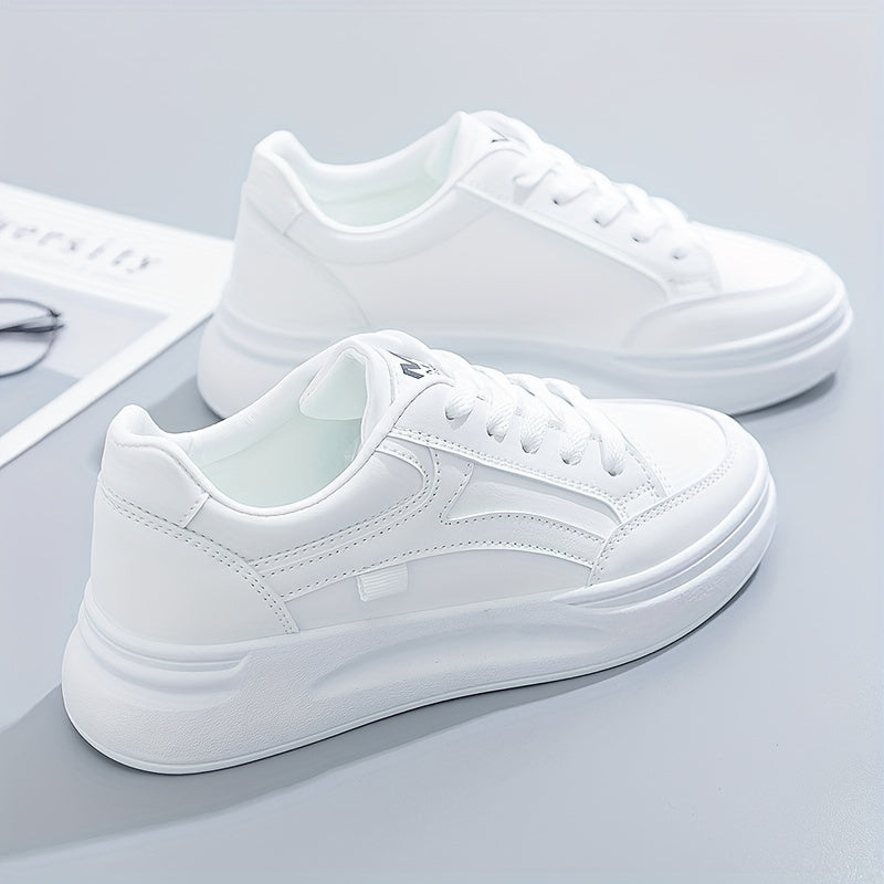 Sneakers con Dettagli a Contrasto