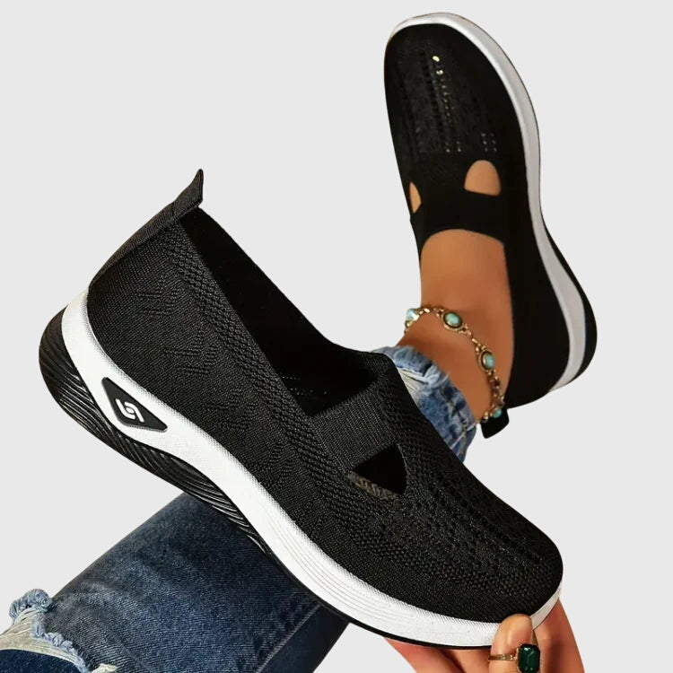 Scarpe Slip-On con Aperture Laterali