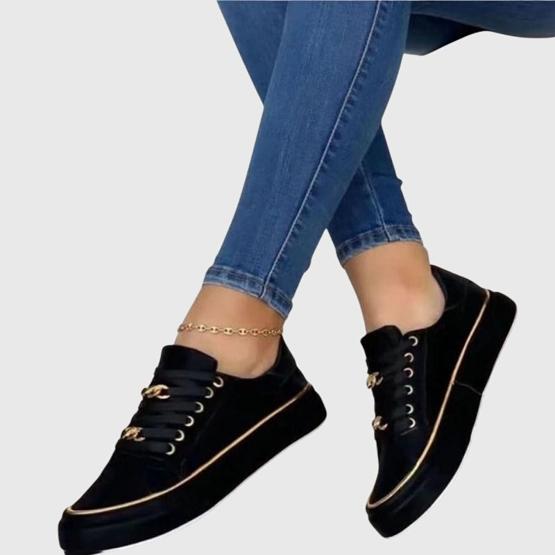 Sneakers con Catene Decorative