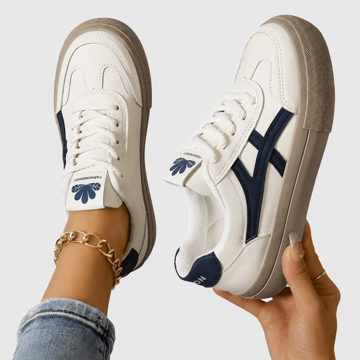 Sneakers con Bande a Contrasto