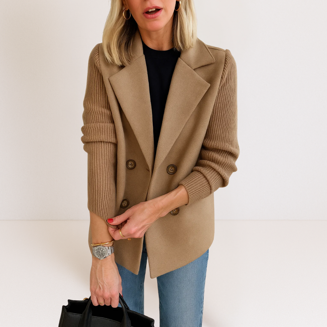 Cappotto sartoriale con maniche in maglia