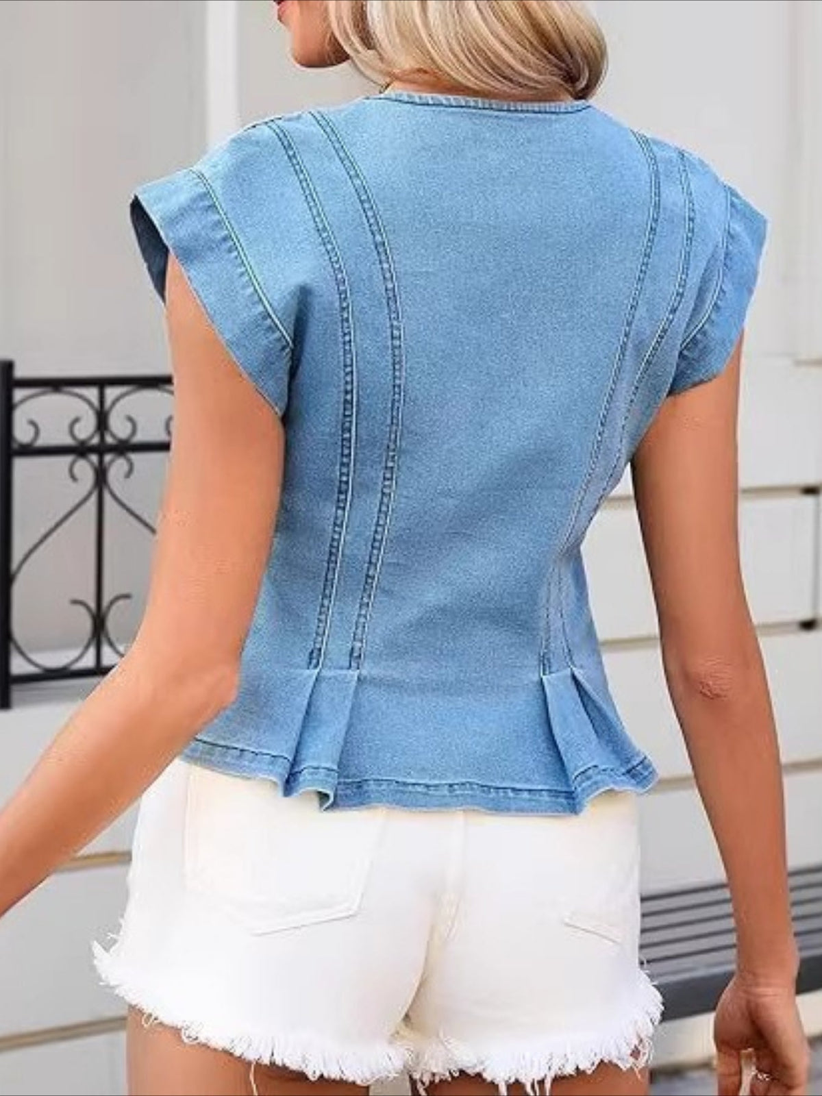 Top in Denim con Scollo a V