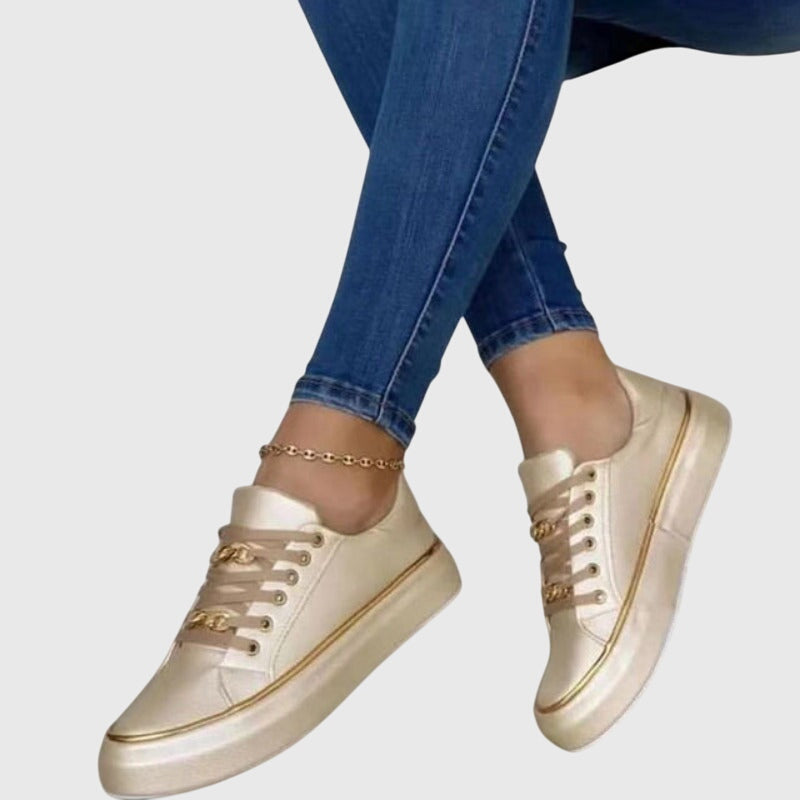 Sneakers con Catene Decorative