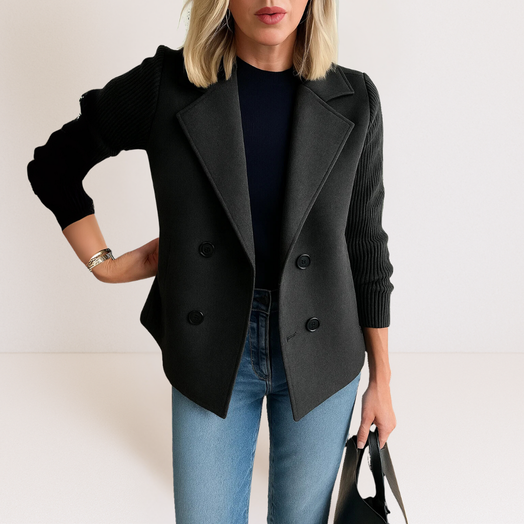 Cappotto sartoriale con maniche in maglia