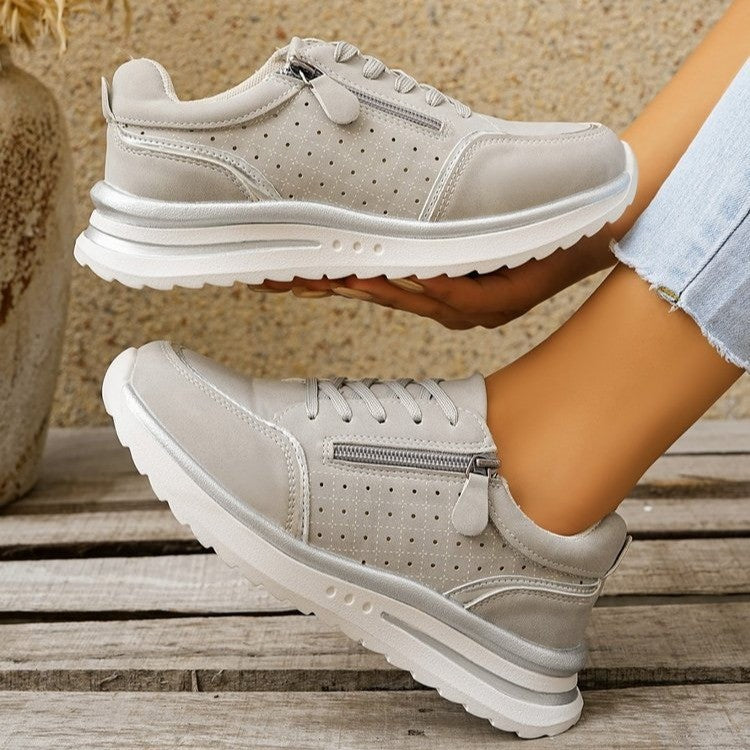 Sneakers con Cuciture a Vista