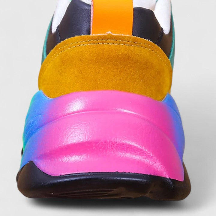 Sneakers con Suola Sagomata