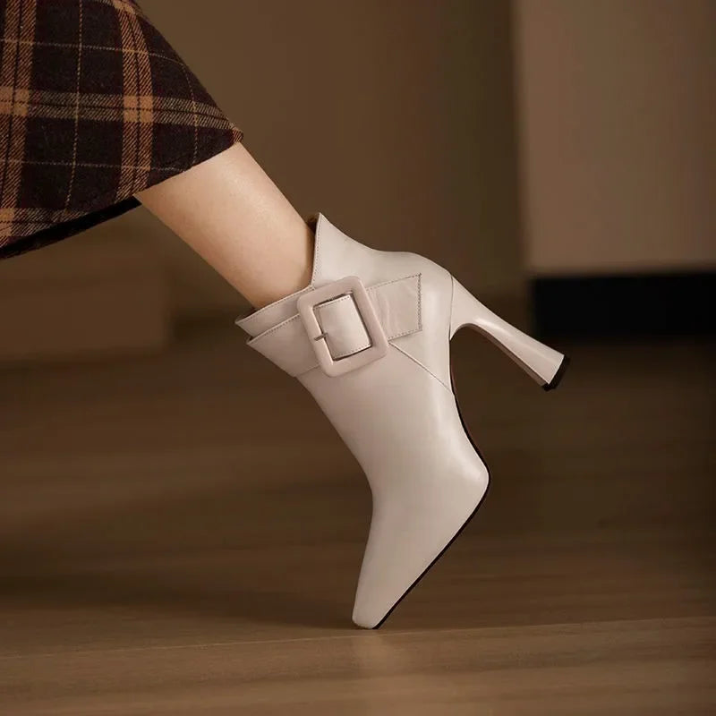 Giovanna™ | Stivali con fibbia
