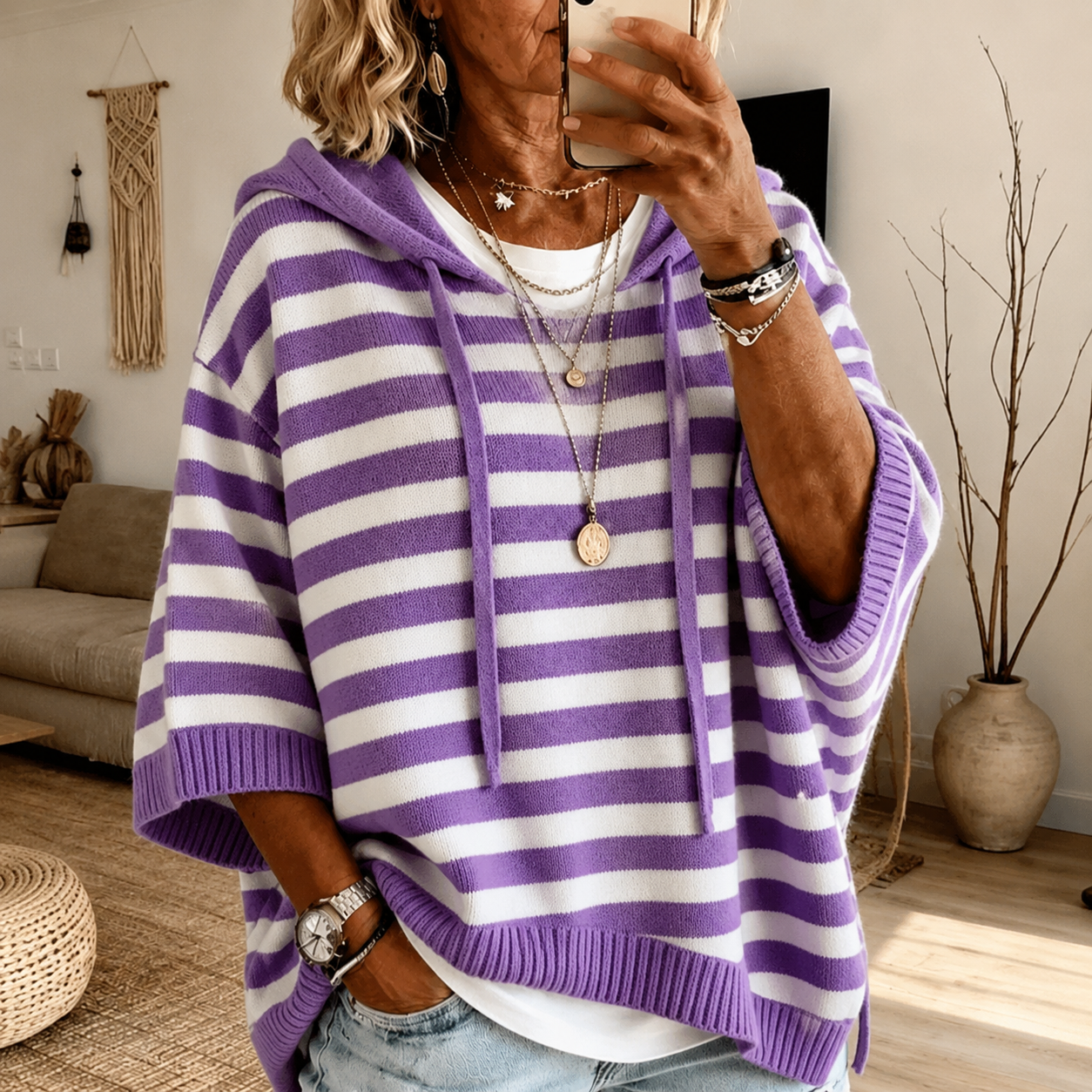 Maglia poncho a righe viola con cappuccio