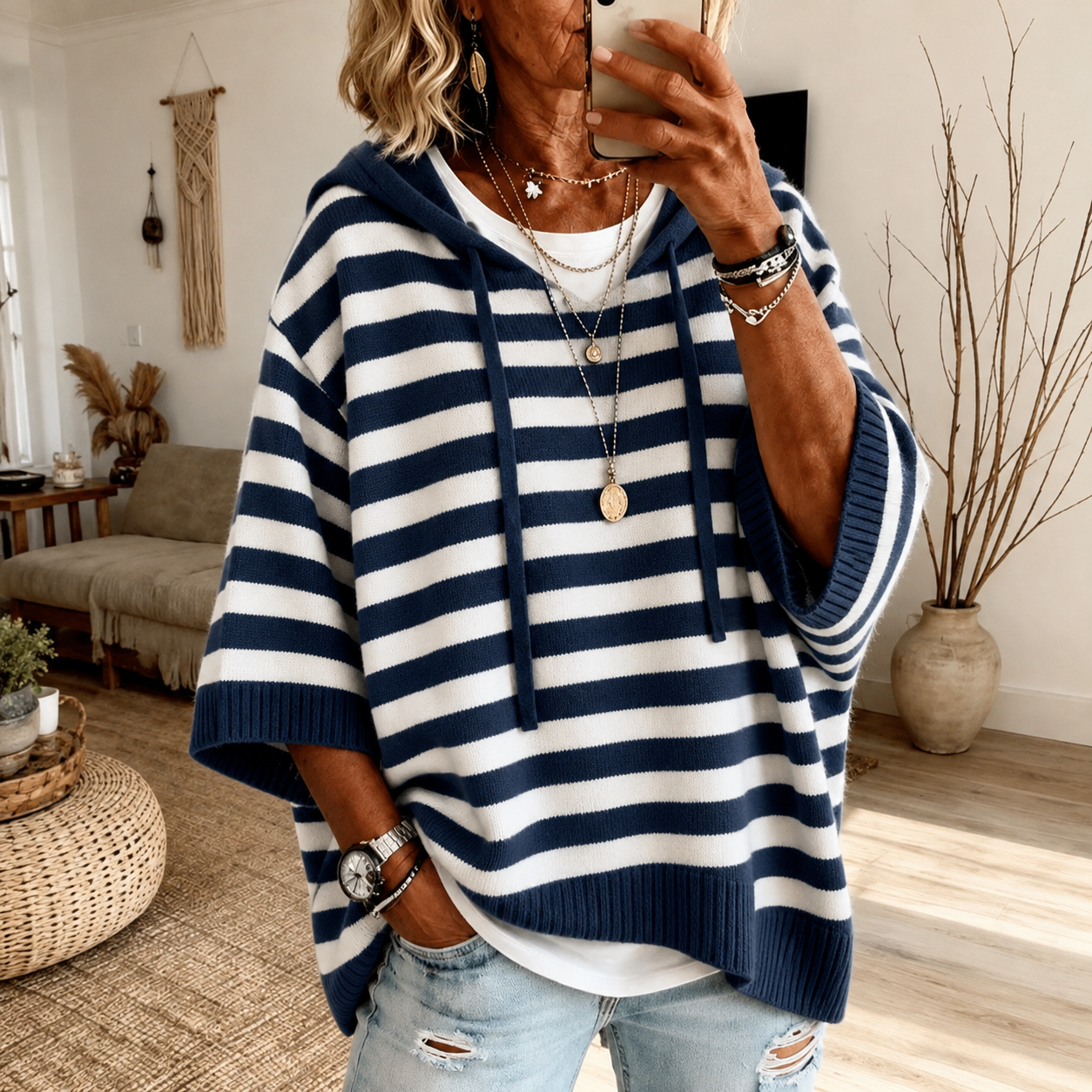 Maglia poncho a righe blu notte con cappuccio
