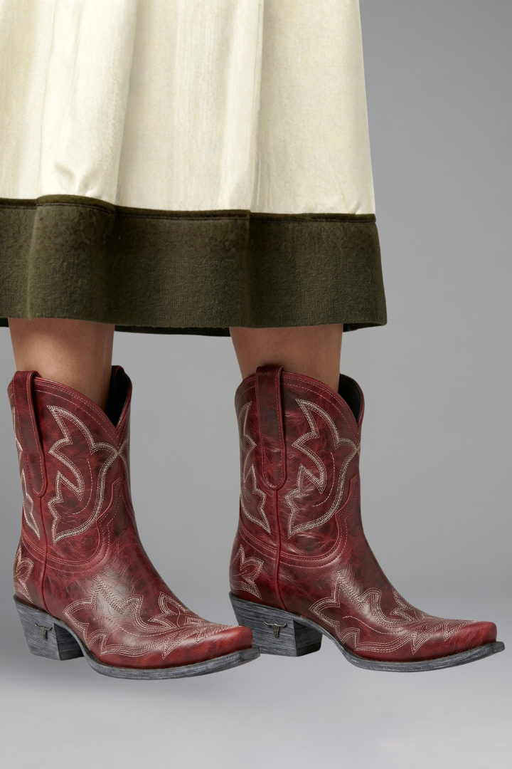 Stivale western con cuciture decorative