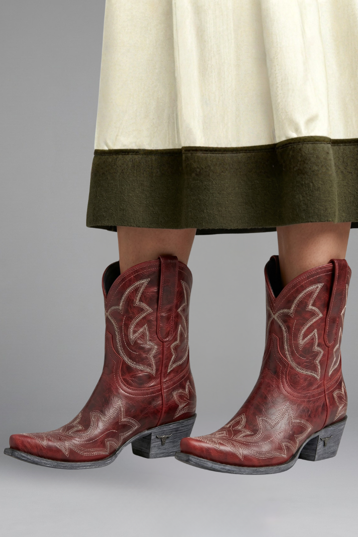 Stivale western con cuciture decorative