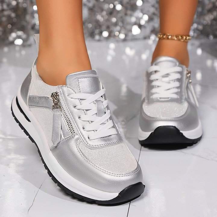 Sneakers con Zip e Dettagli Lucidi