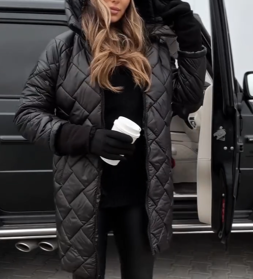 Eleonora - Calore Elegante per un Inverno Moderno