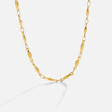 Madeleine – Un delicato collier in oro con maglie sottili