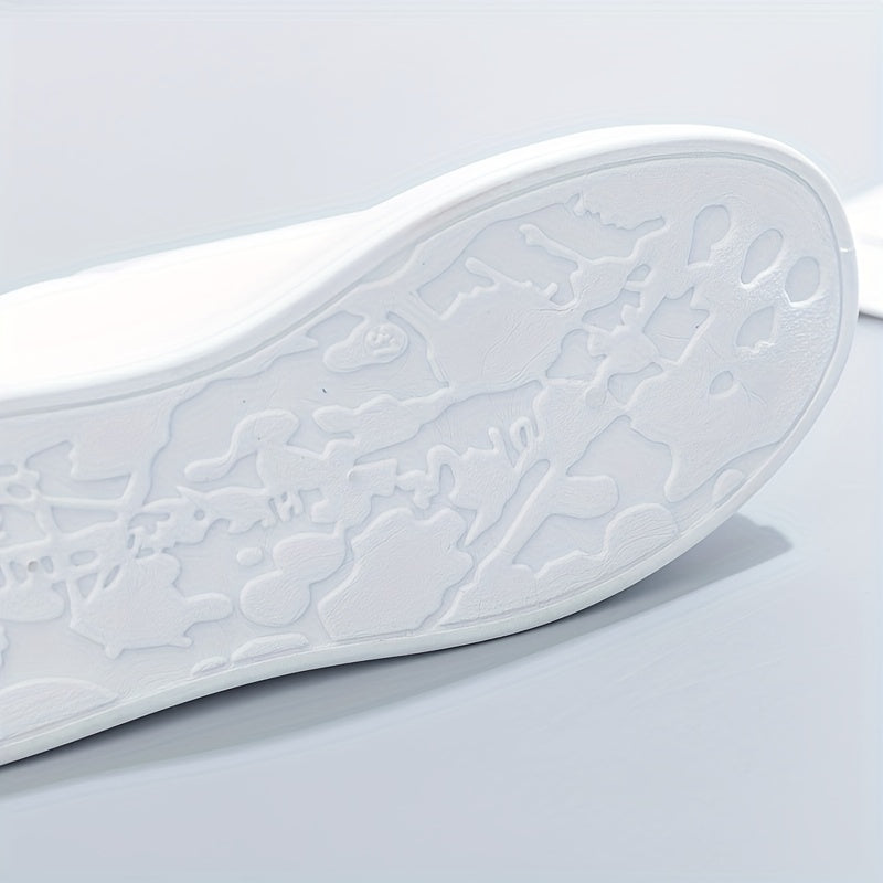 Sneakers con Dettagli a Contrasto