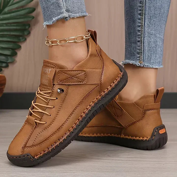 Sneakers con Cinturino e Lacci