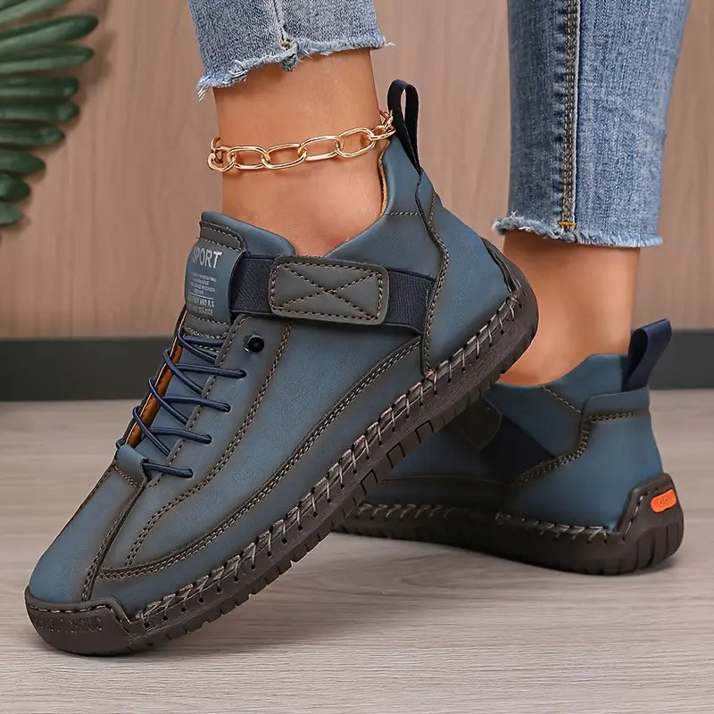Sneakers con Cinturino e Lacci