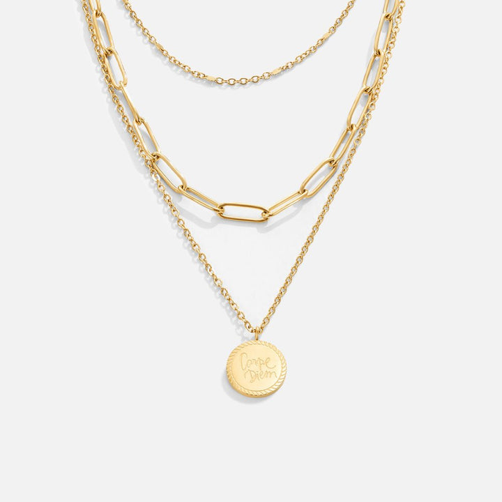 Léa – Un delicato collier multistrato in oro dalle linee eleganti