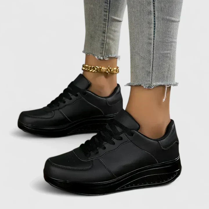 Sneakers con Suola Ondulata