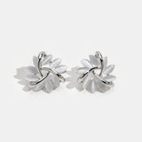 Élodie – Orecchini in argento a forma di fiore.