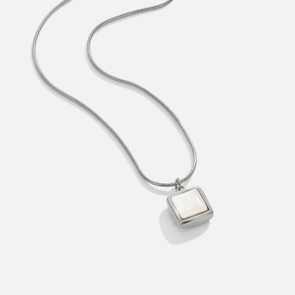 Sylvie – Collana dorata con mini placche