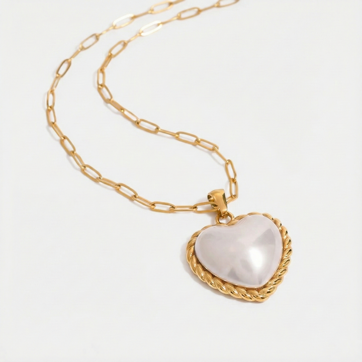 Victoire – Collana in oro con un elegante pendente